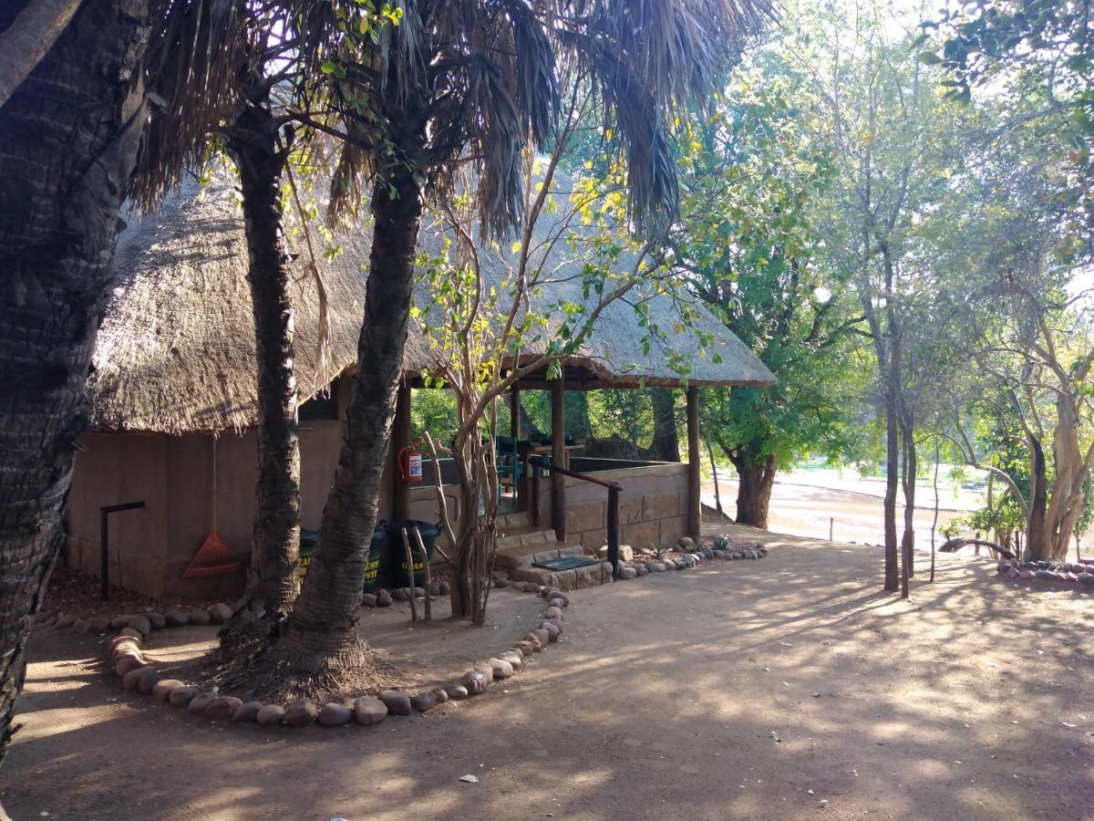 Nthakeni Bush & River Camp Pafuri Gate Ngoại thất bức ảnh
